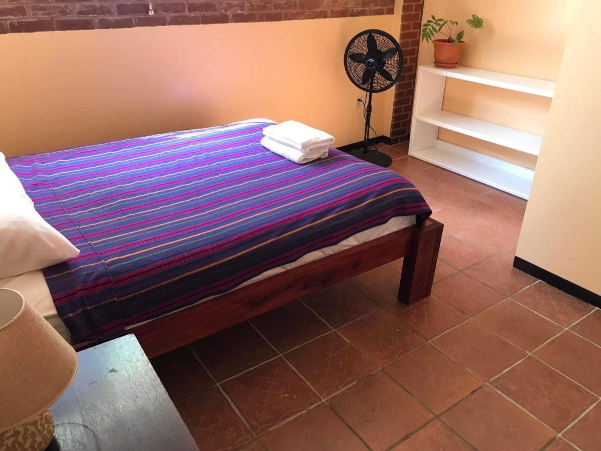 Yellow Belly Backpackers San Ignacio Zimmer foto